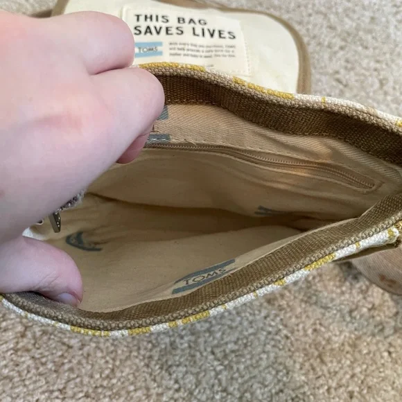 Toms Crossbody Canvas Bag - Picture 8 of 8